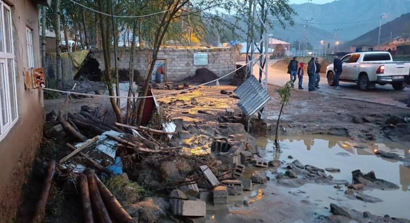 Van'da sağanak: 52 hayvan öldü, tarım alanları zarar gördü - Resim: 2